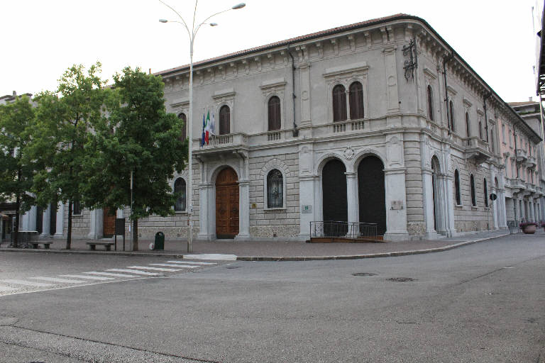 Palazzo del Commercio, Lecco